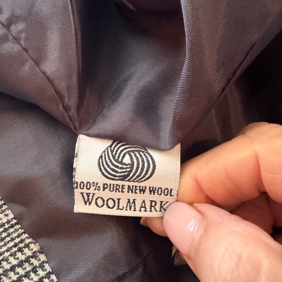 Pendleton 100%wool grey, black and pink Plaid Button-Up Vest - Picture 5 of 6